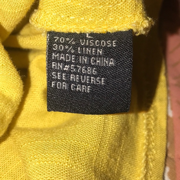 Tox:k3 Yellow crop top with buttons & knot L - Picture 3 of 3